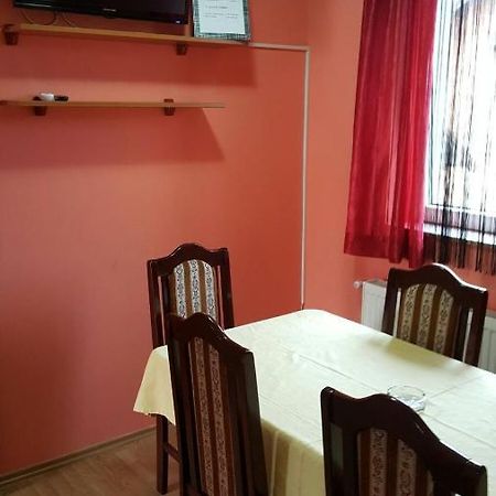 Apartmani Malina 3 Bijeljina Eksteriør billede
